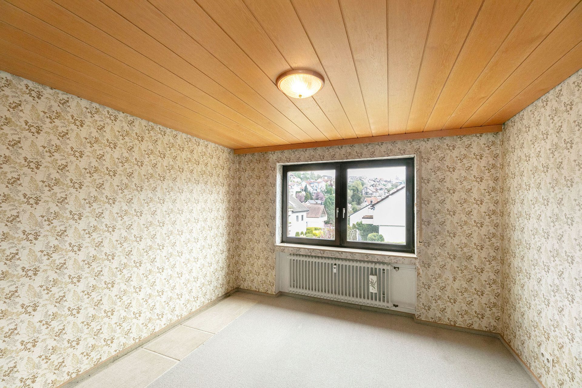 Immobilienangebot - Elchingen / Thalfingen - Alle - -Sonnentage im eigenen Garten- 
charmante 2,5-Zi.- Wohnung im Hochparterre
