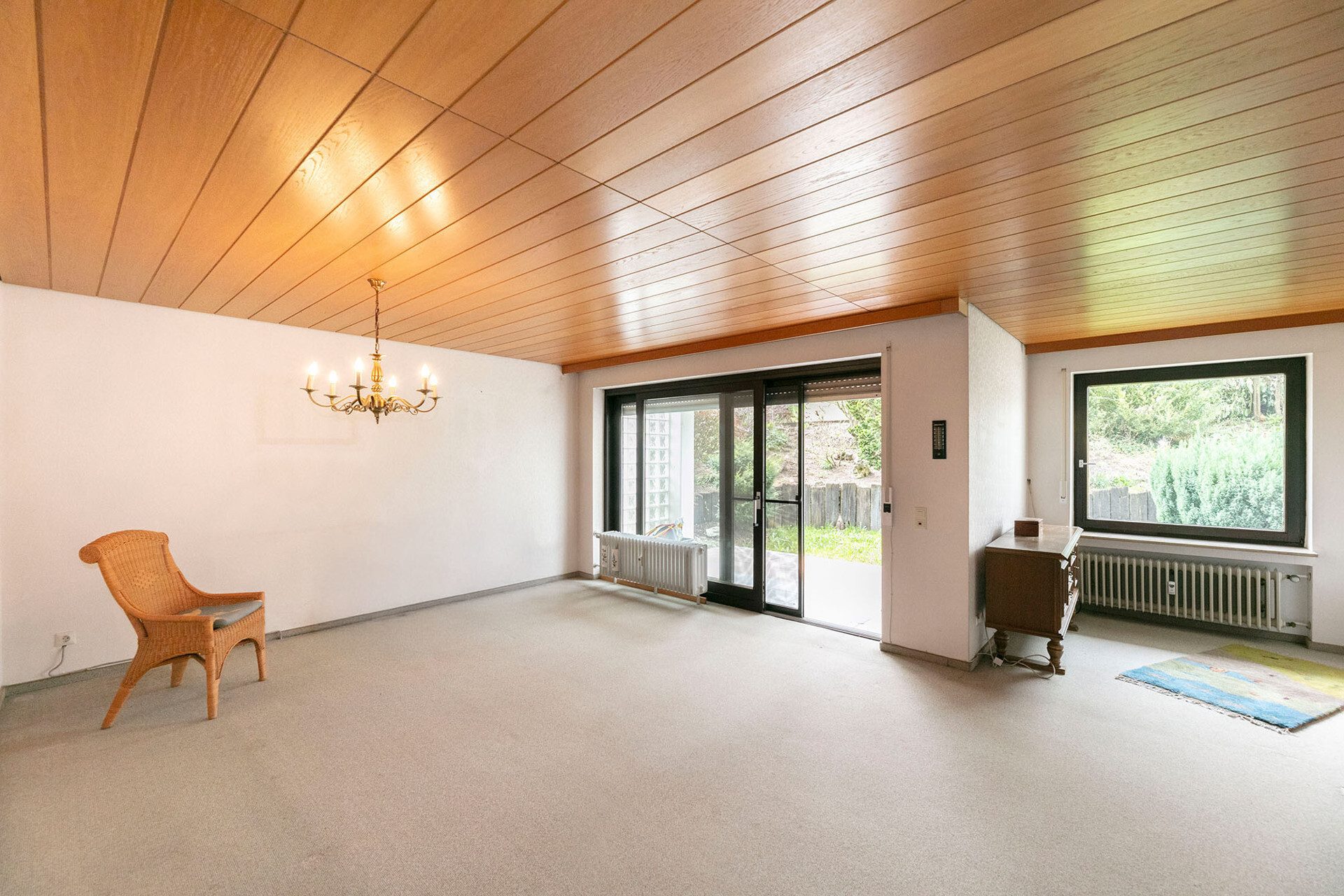 Immobilienangebot - Elchingen / Thalfingen - Alle - -Sonnentage im eigenen Garten- 
charmante 2,5-Zi.- Wohnung im Hochparterre