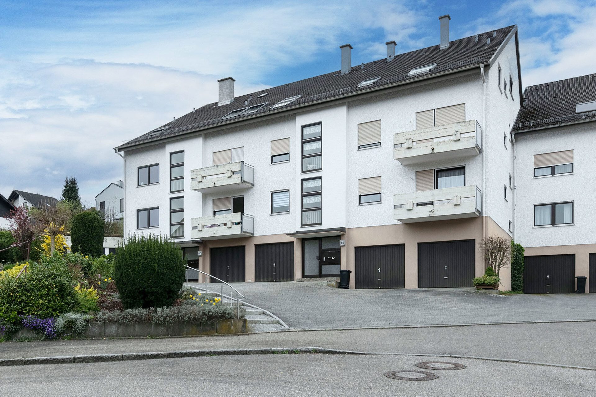 Immobilienangebot - Elchingen / Thalfingen - Alle - -Sonnentage im eigenen Garten- 
charmante 2,5-Zi.- Wohnung im Hochparterre