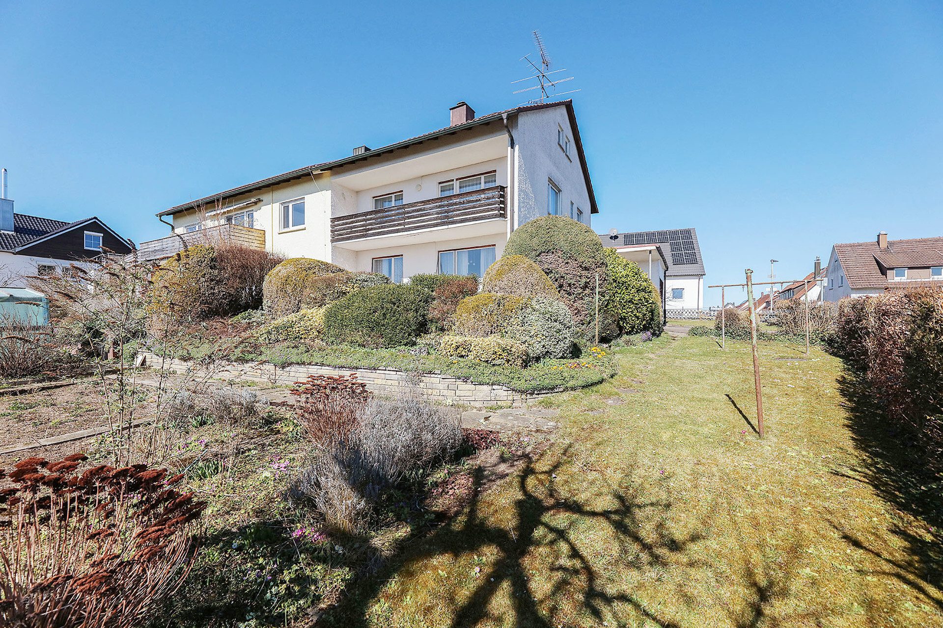 Immobilienangebot - Ulm/Lehr - Alle - Weitblick inklusive: 
DHH mit Gestaltungspotenzial