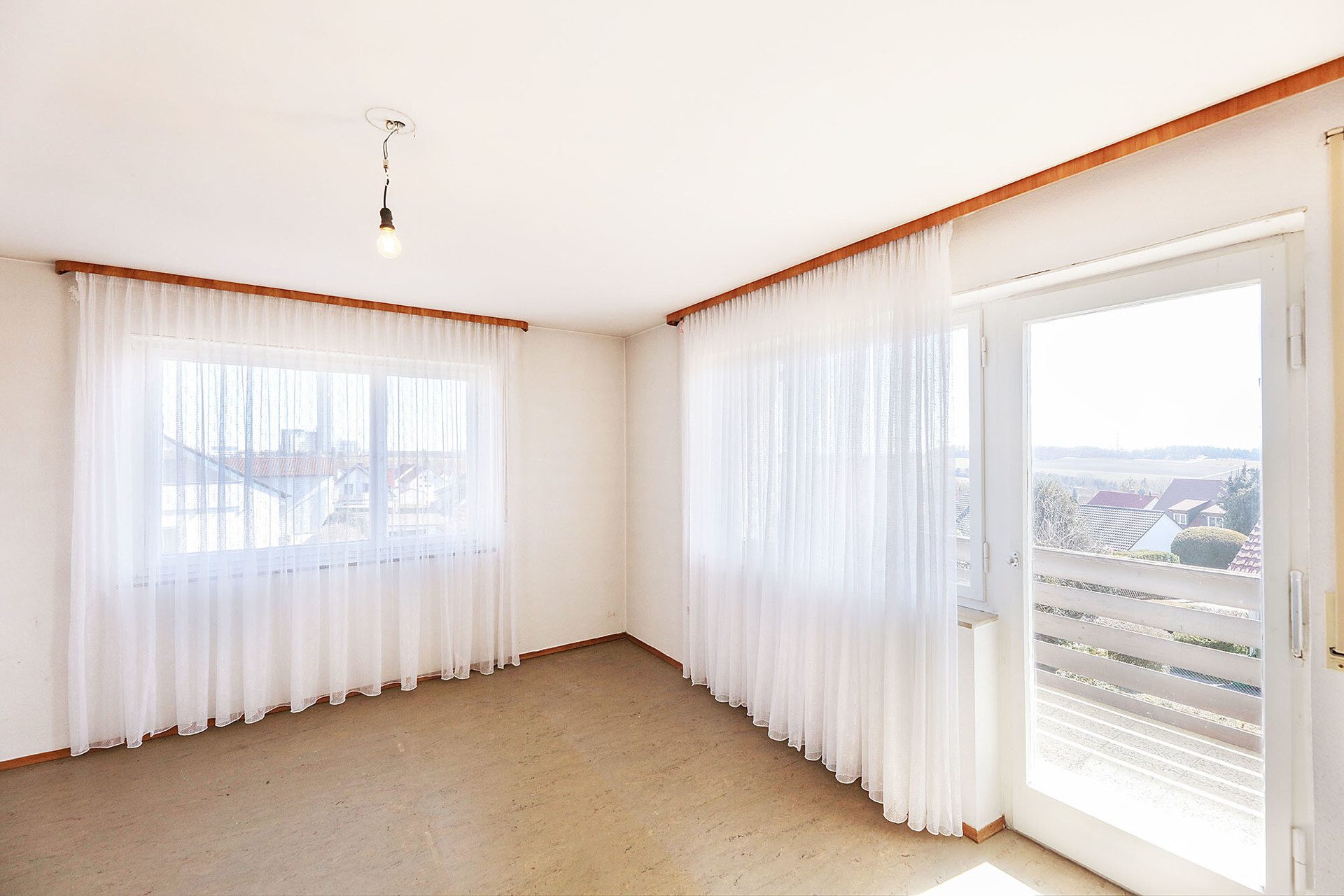 Immobilienangebot - Ulm/Lehr - Alle - Weitblick inklusive: 
DHH mit Gestaltungspotenzial