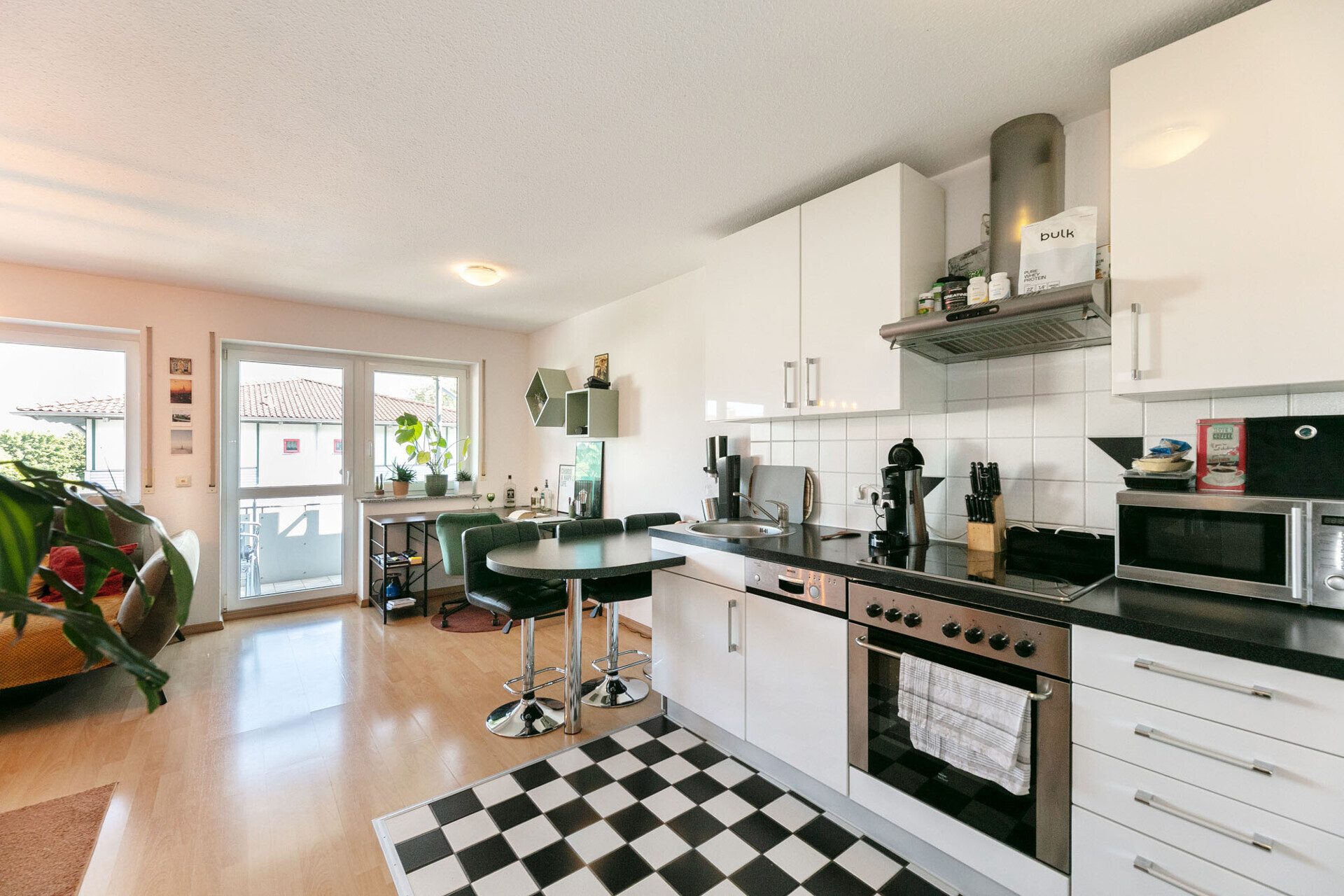 Immobilienangebot - Neu-Ulm - Alle - Wohnen mit Komfort: 2 Zimmer, Balkon und Tiefgaragenstellplatz