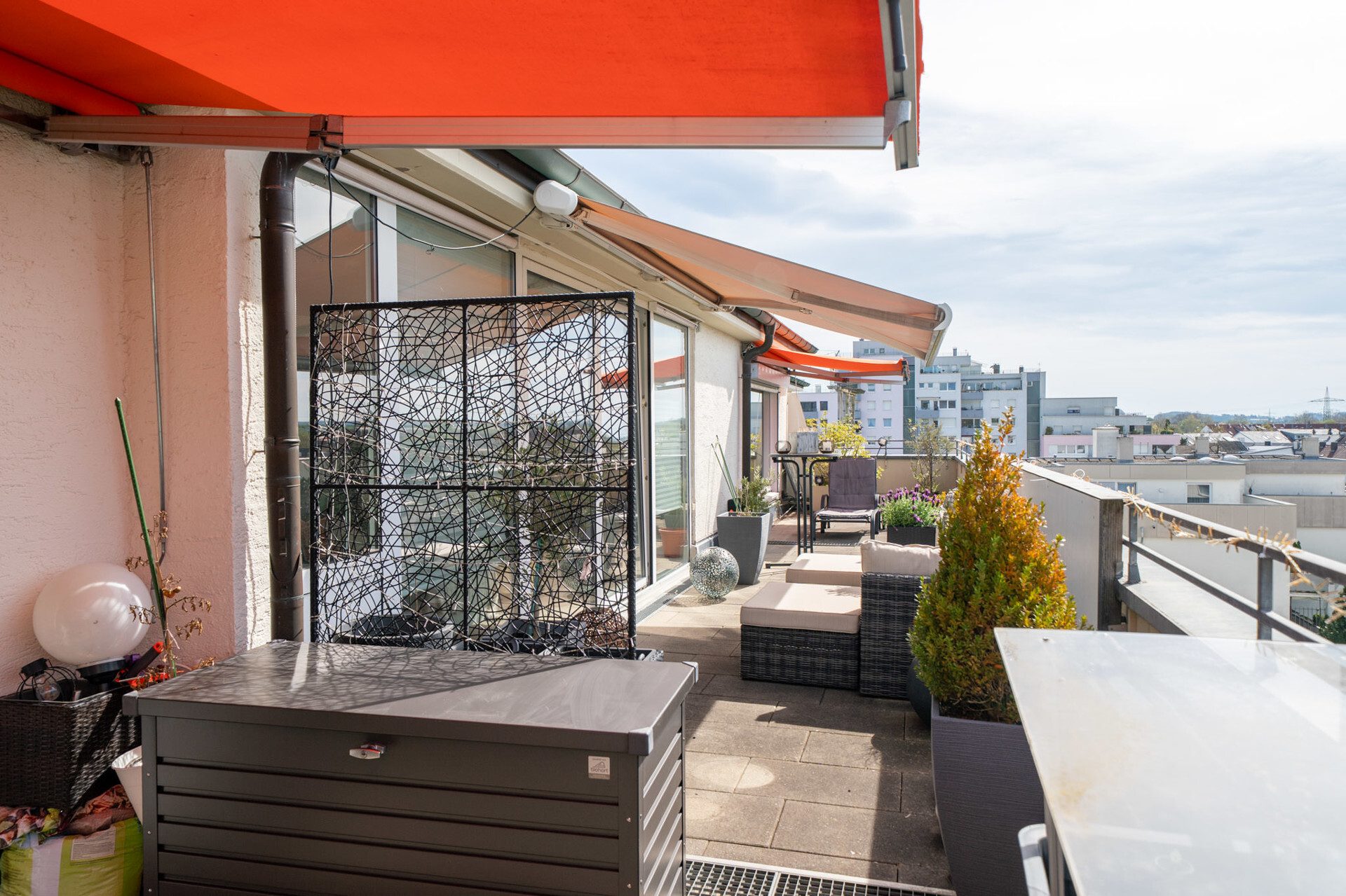 Immobilienangebot - Neu-Ulm - Alle - Exklusive 3,5-Zimmer-Penthouse-Wohnung mit zwei großzügigen Dachterrassen