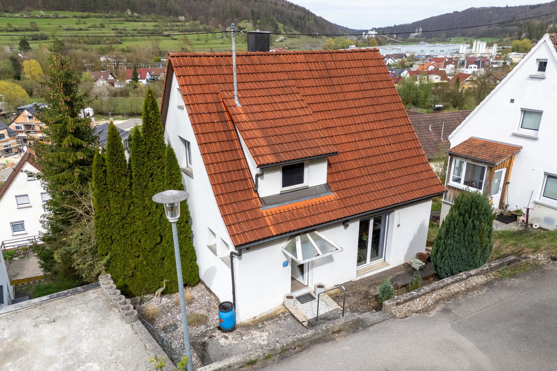 Immobilienangebot - Blaubeuren - Alle - Für die kleine Familie oder nur zu zweit - 
Renoviert und zum Einzug bereit