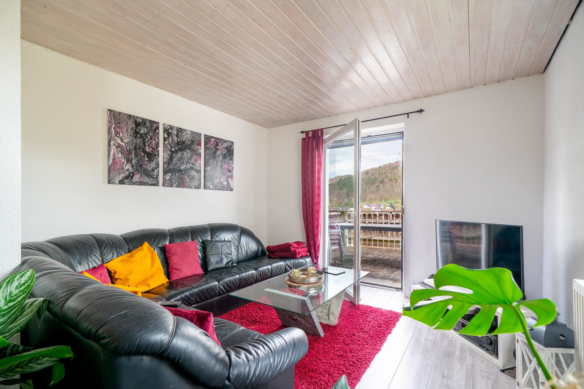 Immobilienangebot - Blaubeuren - Alle - Für die kleine Familie oder nur zu zweit - 
Renoviert und zum Einzug bereit