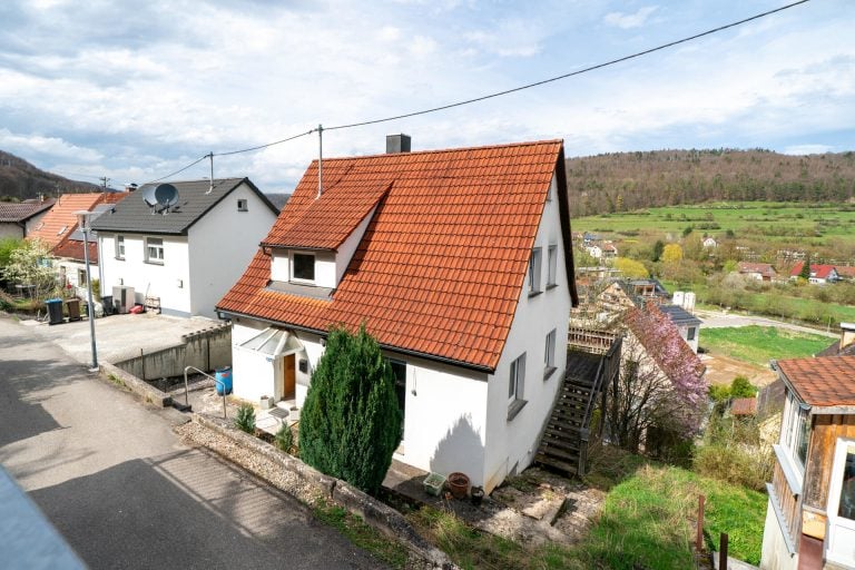 Immobilienangebot - Blaubeuren - Alle - Für die kleine Familie oder nur zu zweit - 
Renoviert und zum Einzug bereit
