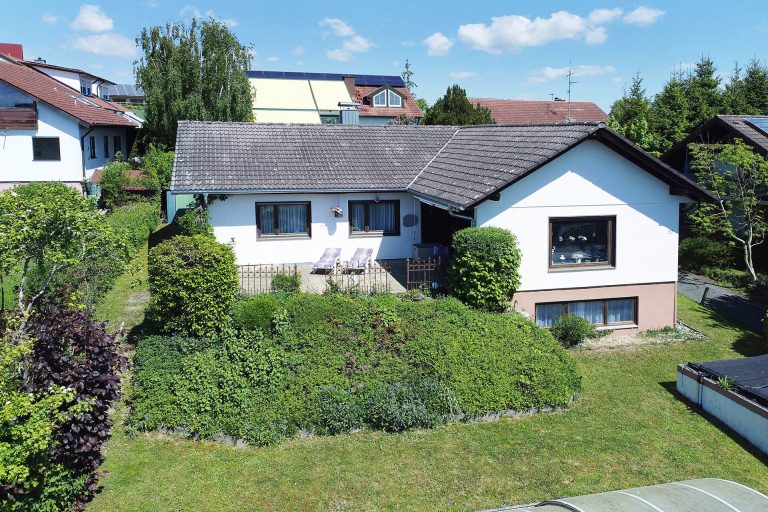 Immobilienangebot - Ulm / Mähringen - Alle - Einfamilienhaus mit tollem Grundstück in Ulm-Mähringen