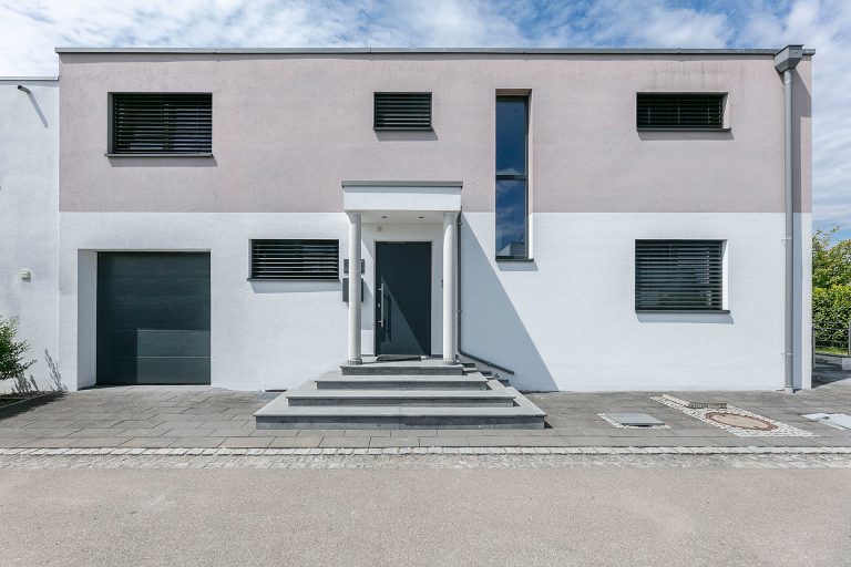 Immobilienangebot - Ulm / Wiblingen - Alle - Modernes Reiheneckhaus mit hochwertiger Ausstattung und Einliegerwohnung