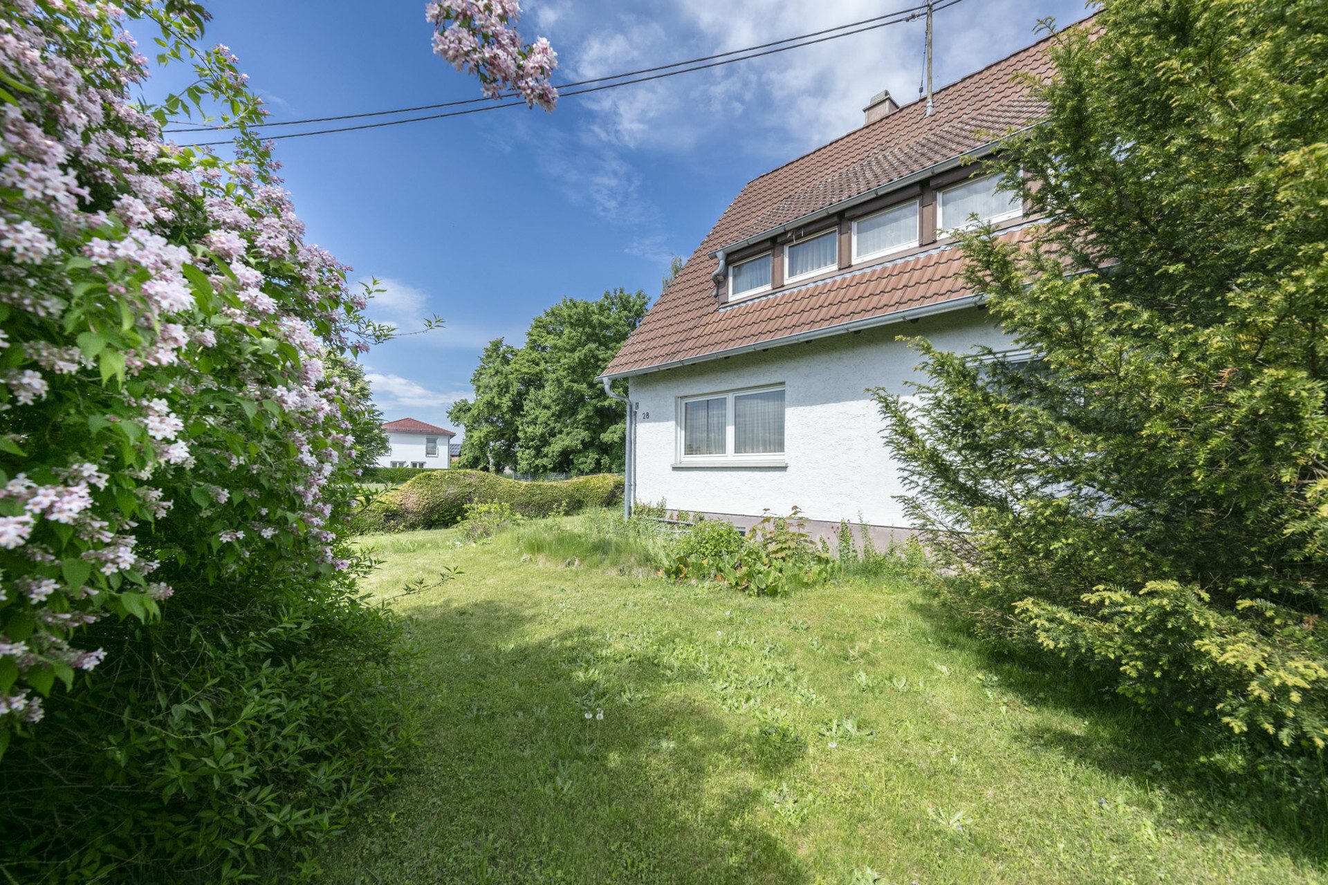 Immobilienangebot - Pfaffenhofen - Alle - Charmantes Haus mit großem Garten -
ideal für Handwerker mit Ideen