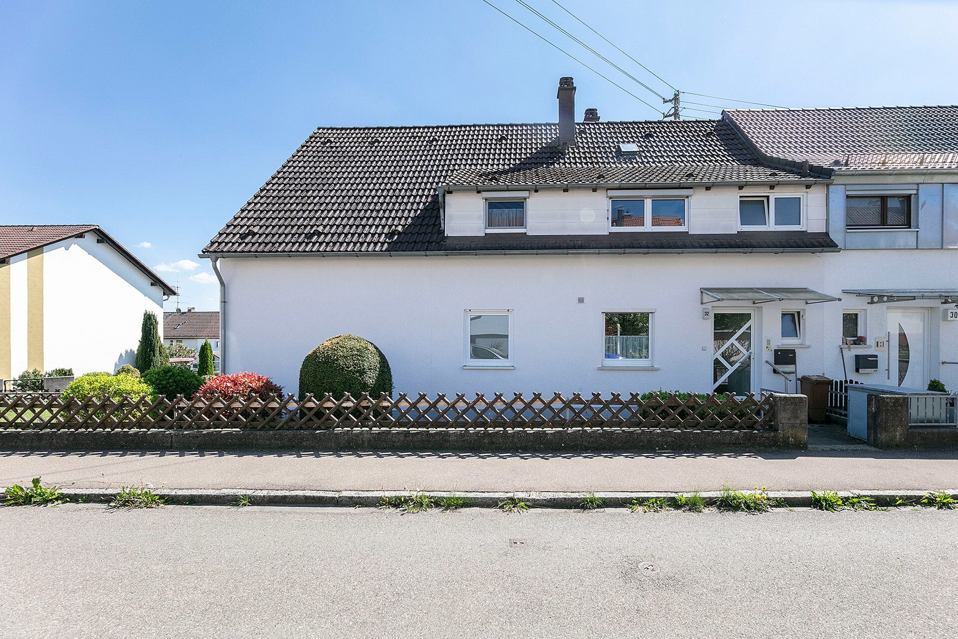 Immobilienangebot - Ulm / Einsingen - Alle - - Viel Raum für Leben - DHH mit zwei Wohneinheiten