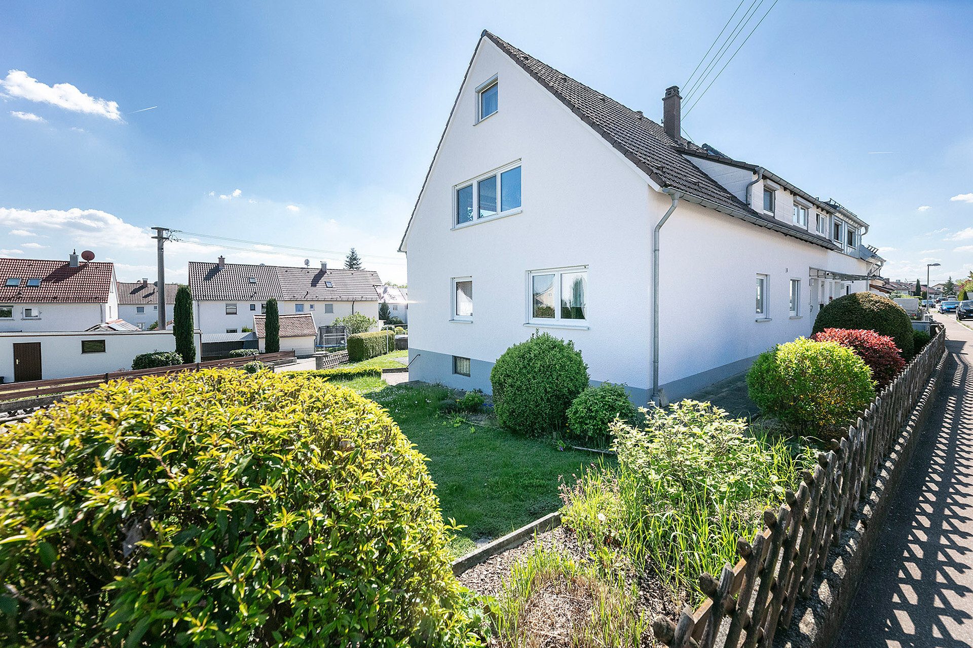 Immobilienangebot - Ulm / Einsingen - Alle - - Viel Raum für Leben - DHH mit zwei Wohneinheiten