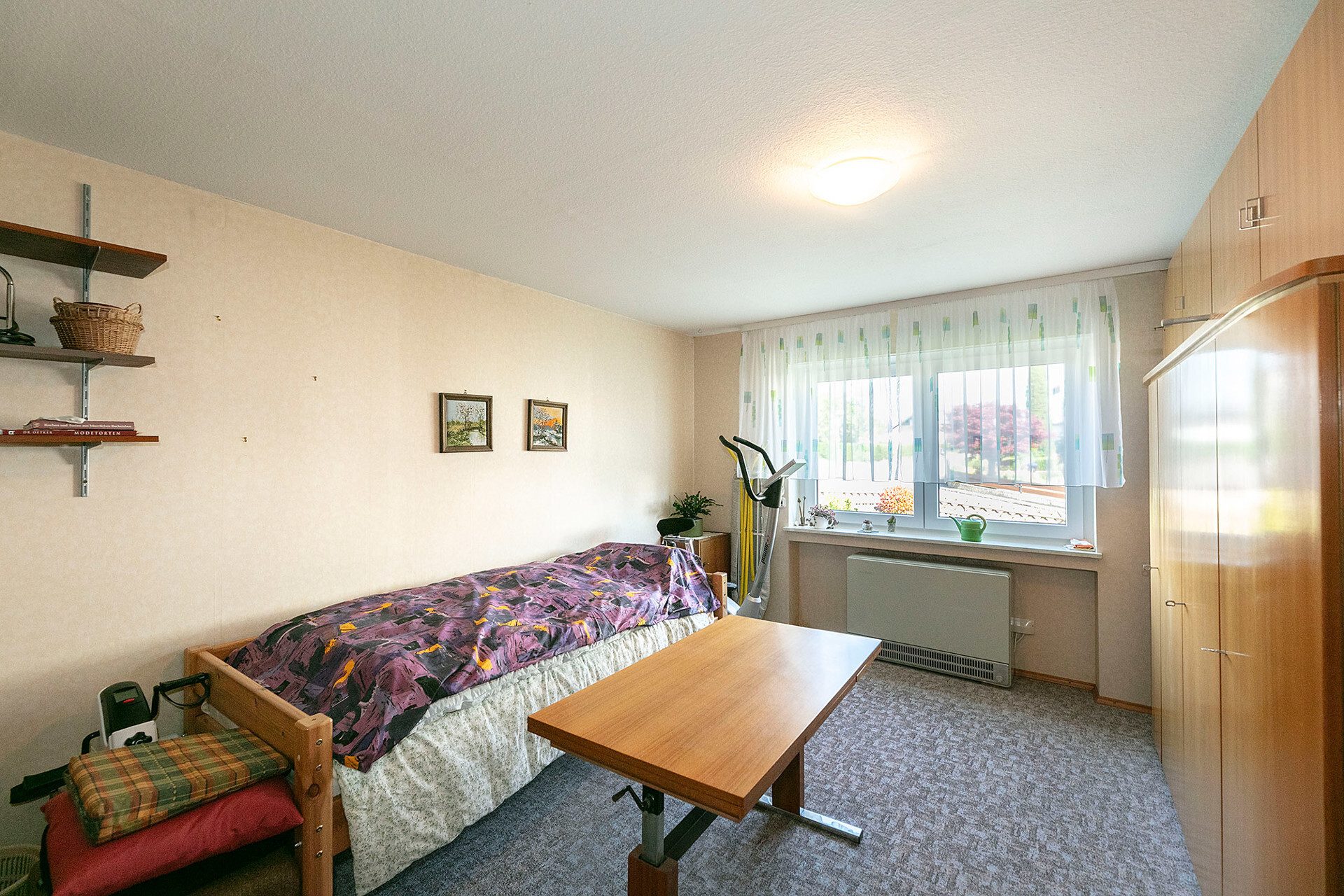 Immobilienangebot - Ulm / Einsingen - Alle - - Viel Raum für Leben - DHH mit zwei Wohneinheiten