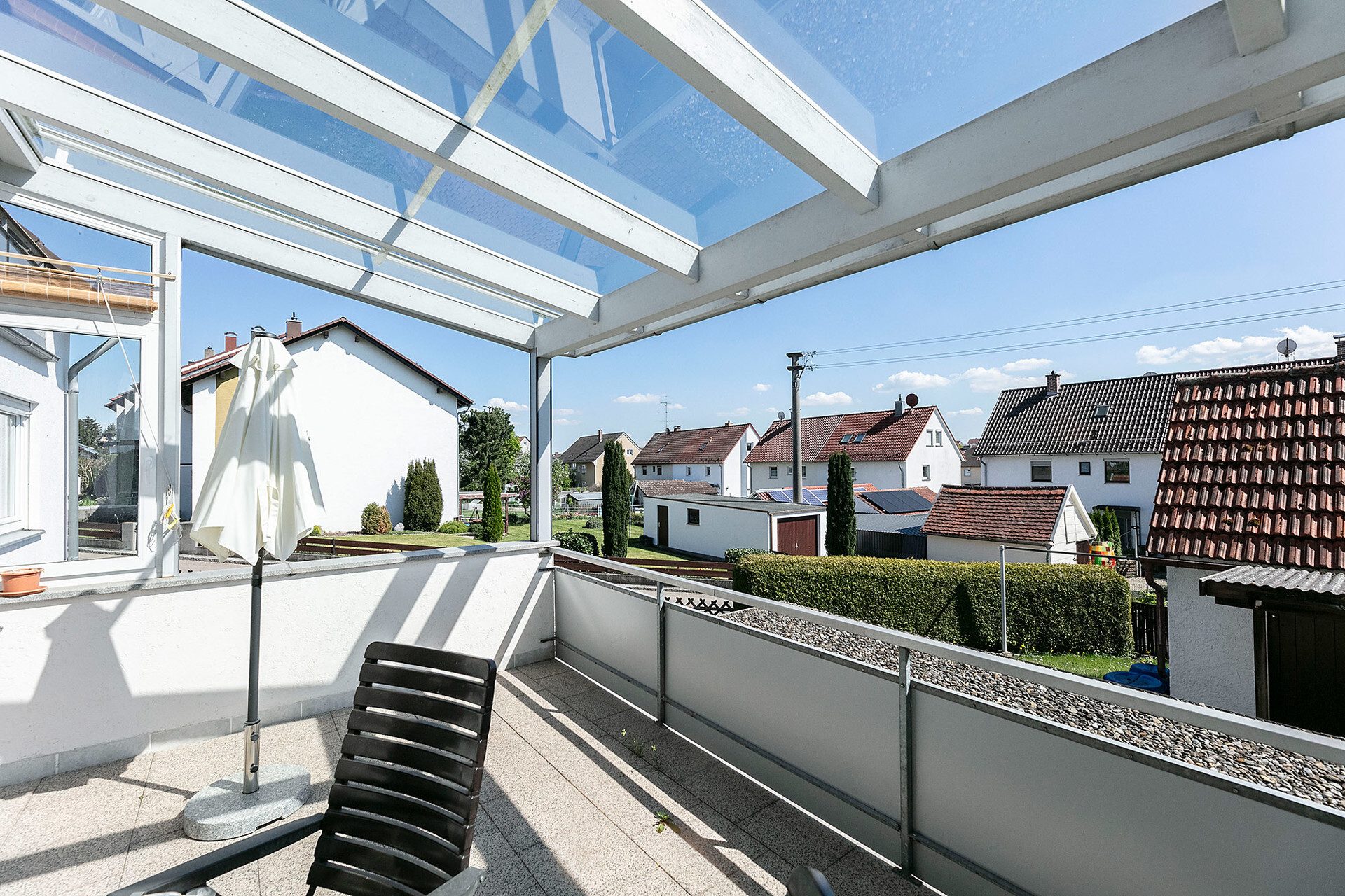 Immobilienangebot - Ulm / Einsingen - Alle - - Viel Raum für Leben - DHH mit zwei Wohneinheiten