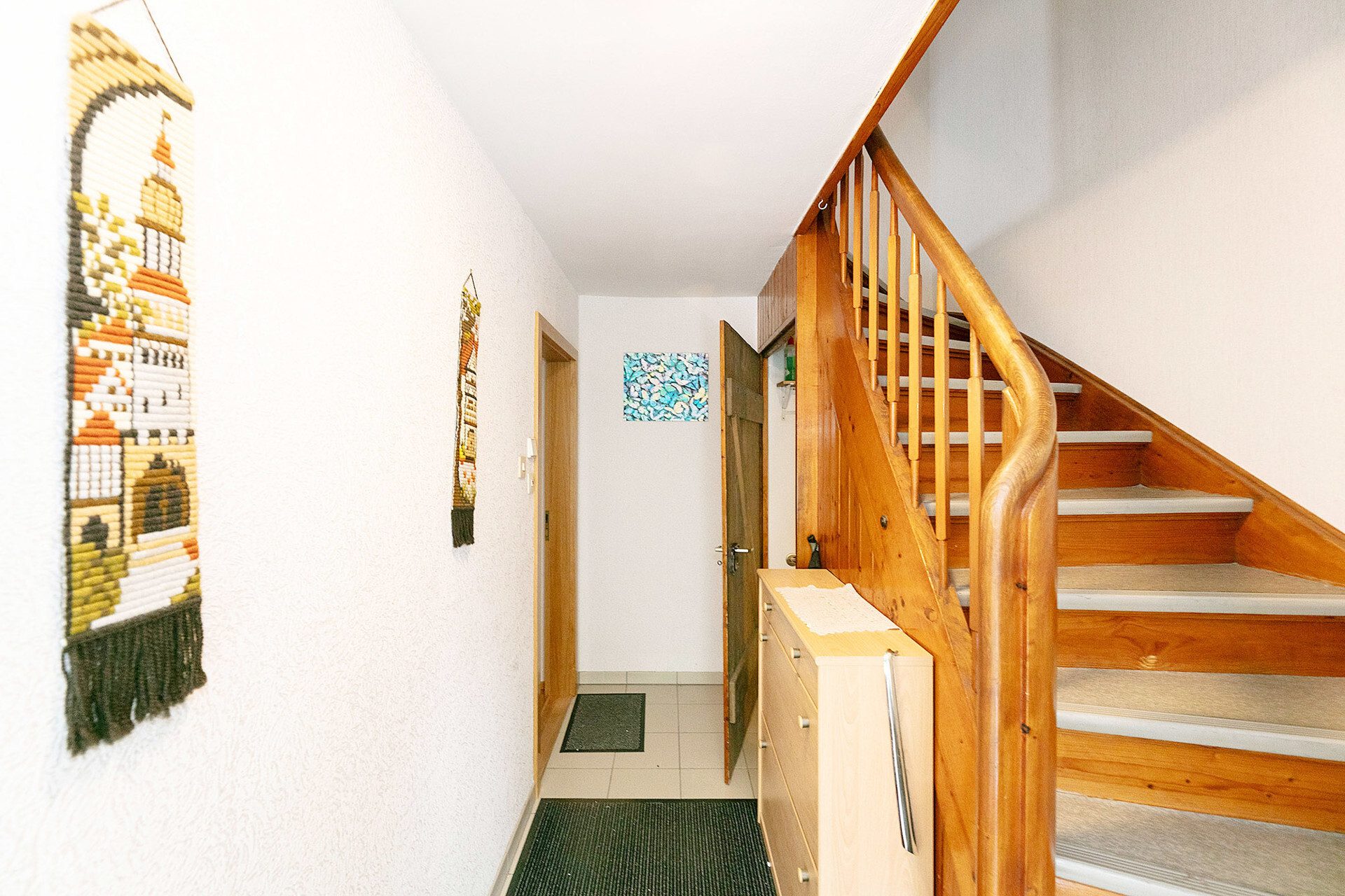 Immobilienangebot - Ulm / Einsingen - Alle - - Viel Raum für Leben - DHH mit zwei Wohneinheiten
