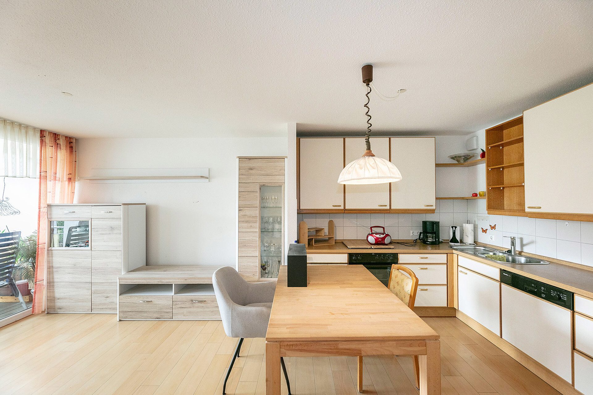 Immobilienangebot - Blaubeuren - Alle - Betreutes Wohnen mit Komfort –  Helle 2-Zimmer-Wohnung mit zwei Balkonen