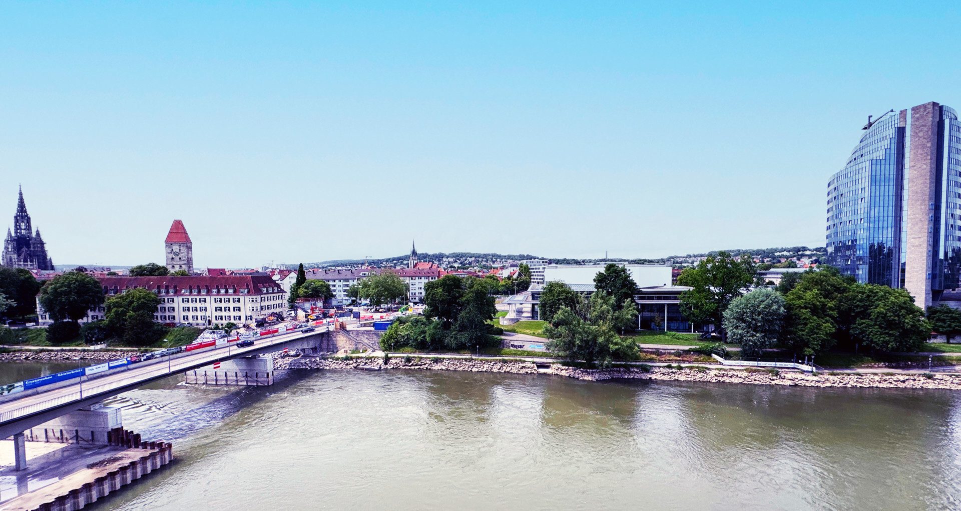 Immobilienangebot - Neu-Ulm - Alle - Panorama inklusive: 3,5-Zi.-Whg. mit einzigartigem Donau- und Münsterblick
