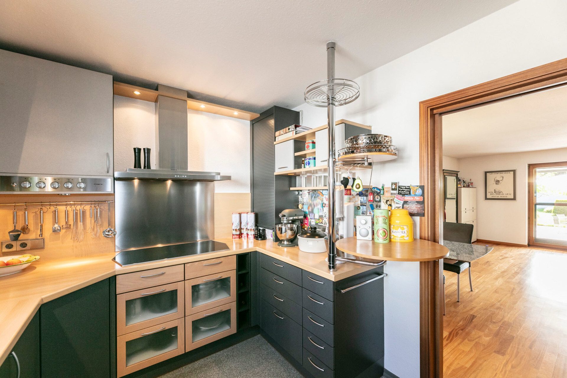 Immobilienangebot - Pfaffenhofen - Alle - Stilvolle Doppelhaushälfte mit neuer Wärmepumpe und großem Traumgarten