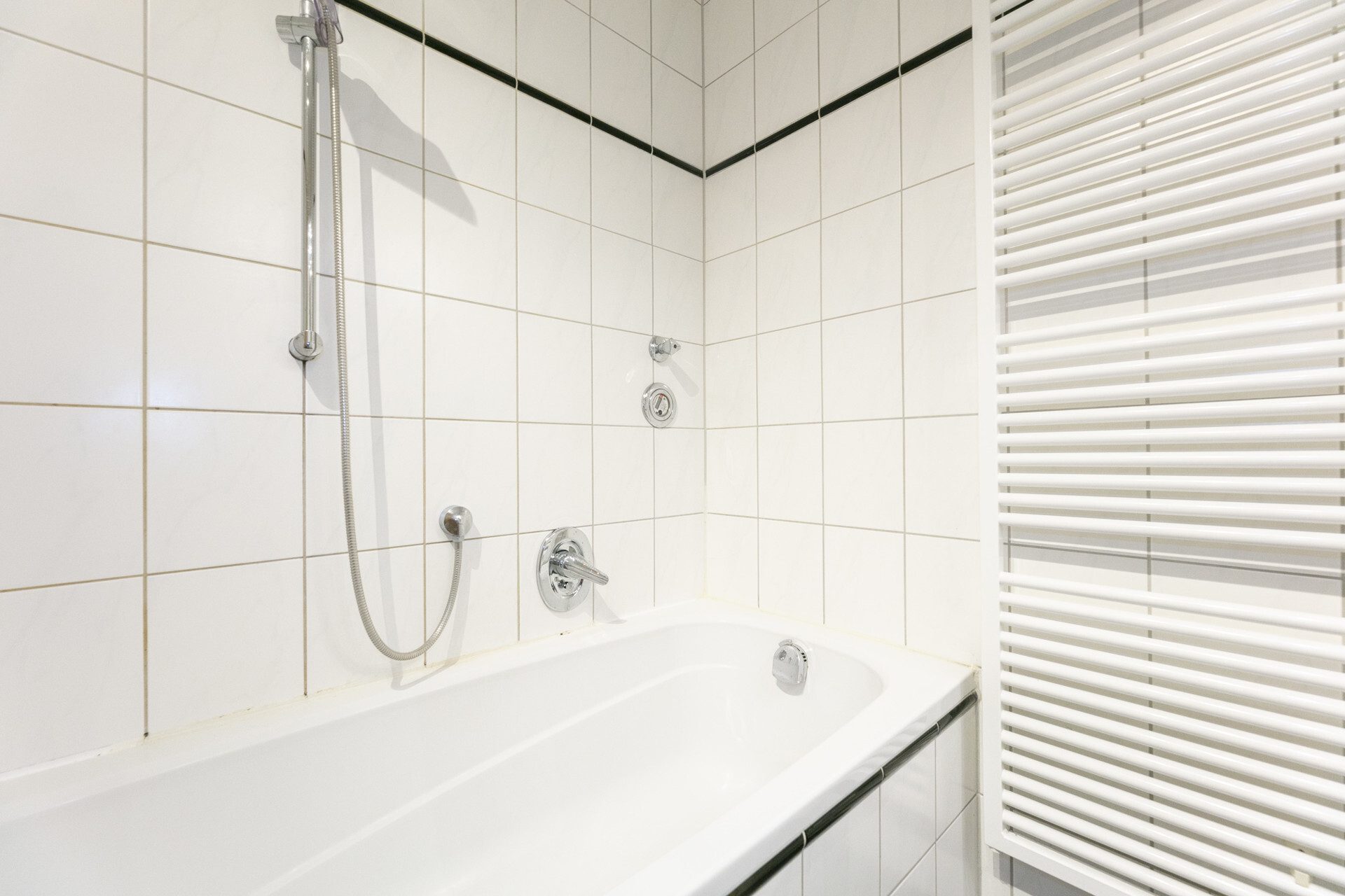 Immobilienangebot - Neu-Ulm - Alle - Große 3,5-Zimmer-Wohnung mit Balkon in gepflegter Anlage – ruhig & zentral in Pfuhl