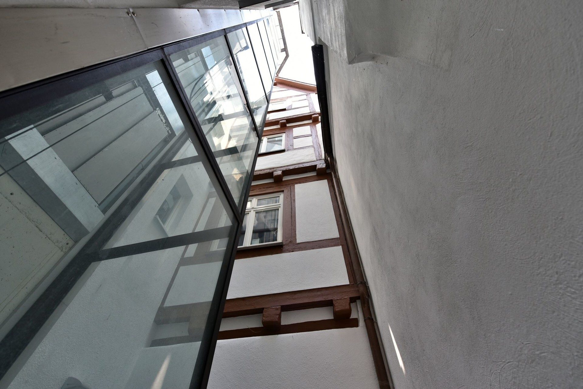 Immobilienangebot - Ulm - Alle - Unikat über den Dächern der Stadt - Stilvolle Maisonettewohnung mit Aufzug