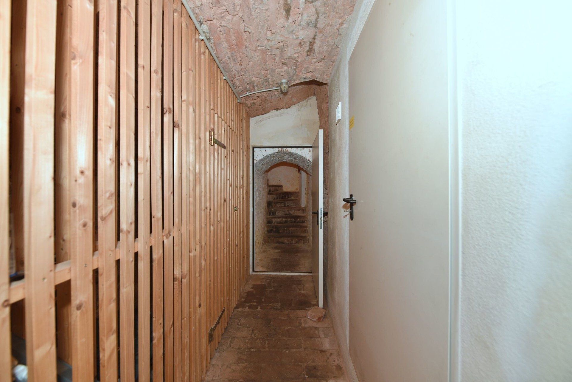 Immobilienangebot - Ulm - Alle - Unikat über den Dächern der Stadt - Stilvolle Maisonettewohnung mit Aufzug