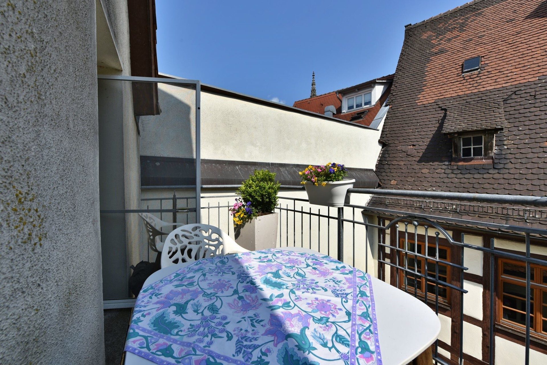 Immobilienangebot - Ulm - Alle - Unikat über den Dächern der Stadt - Stilvolle Maisonettewohnung mit Aufzug