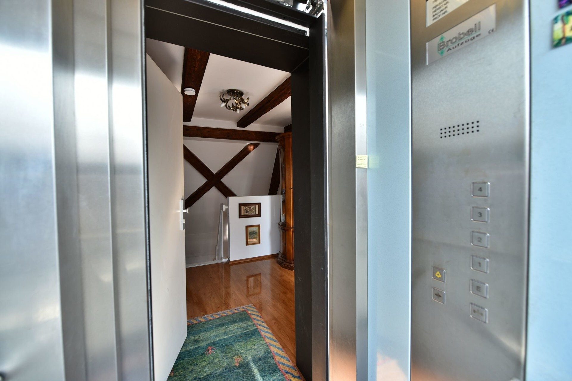 Immobilienangebot - Ulm - Alle - Unikat über den Dächern der Stadt - Stilvolle Maisonettewohnung mit Aufzug