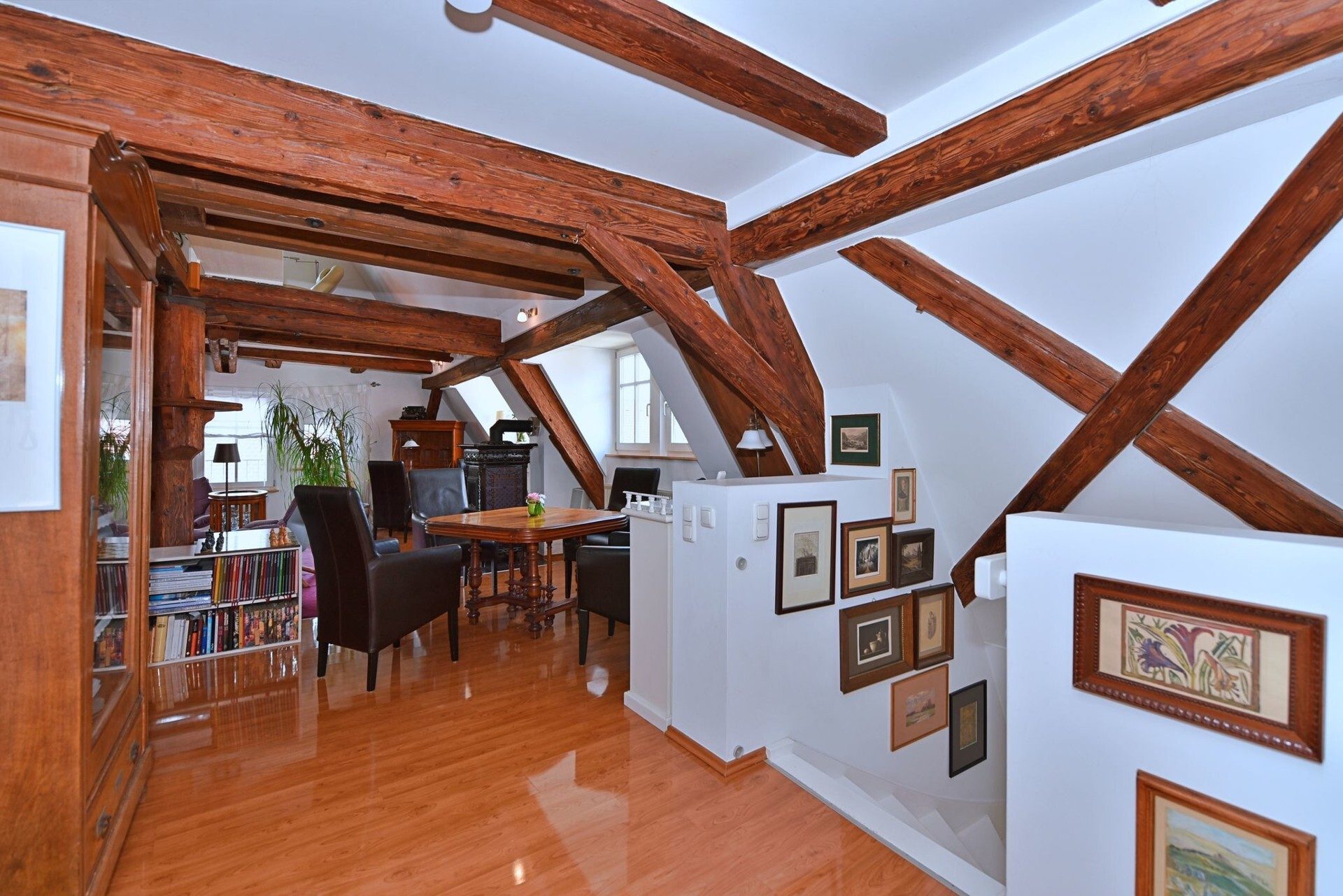 Immobilienangebot - Ulm - Alle - Unikat über den Dächern der Stadt - Stilvolle Maisonettewohnung mit Aufzug