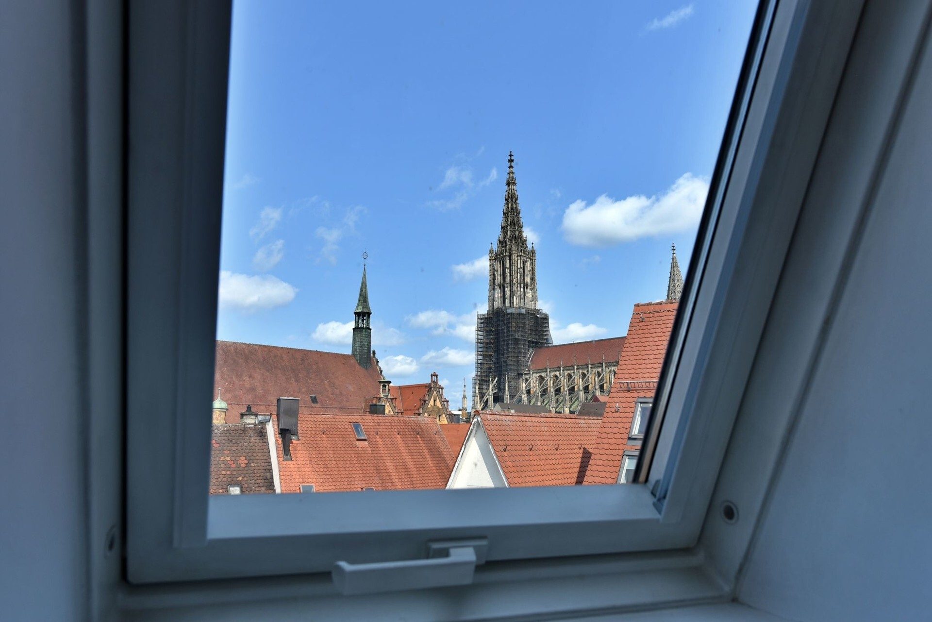 Immobilienangebot - Ulm - Alle - Unikat über den Dächern der Stadt - Stilvolle Maisonettewohnung mit Aufzug