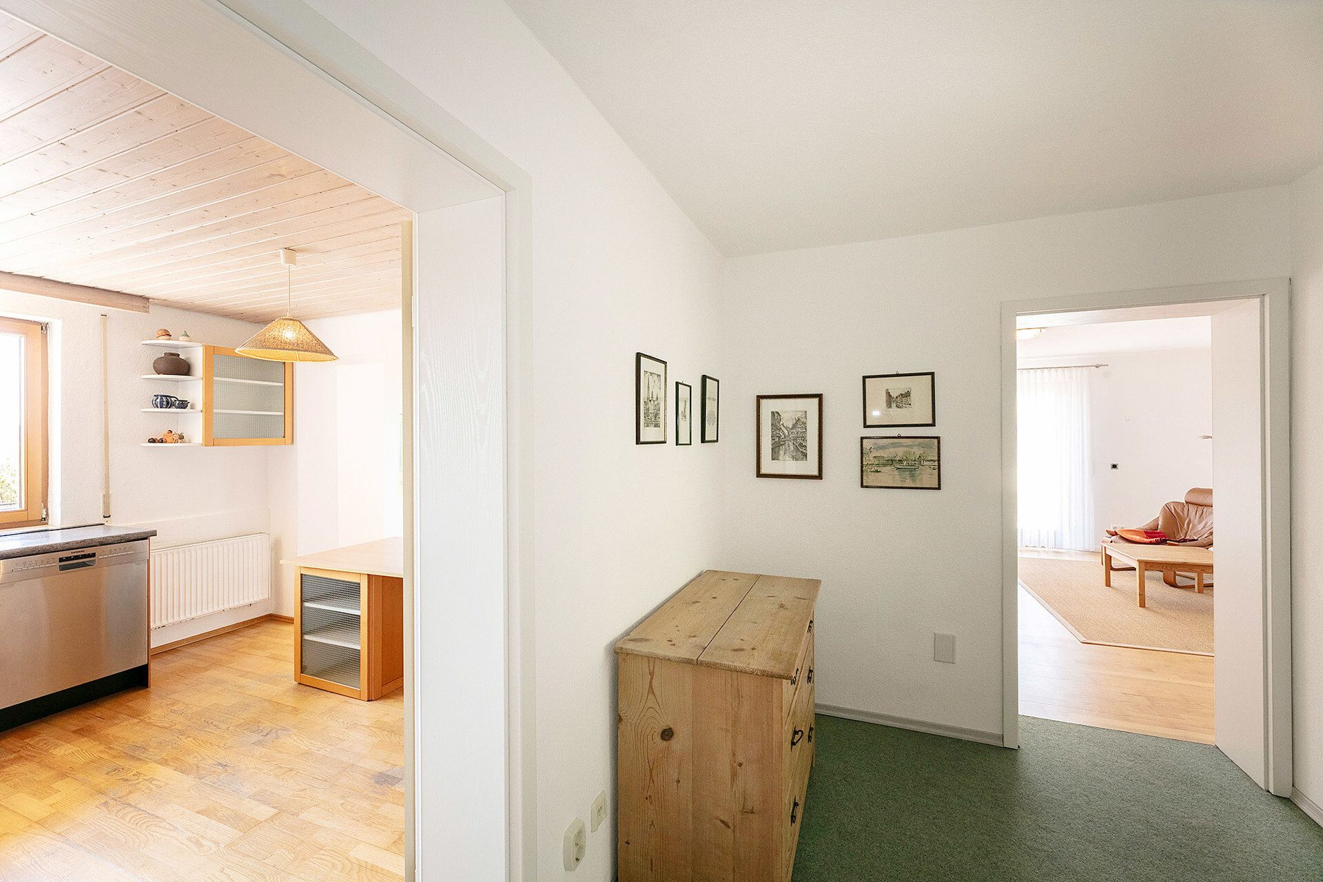 Immobilienangebot - Illertissen - Alle - Raum für Leben, Arbeit & Träume – 
Ihr Familien-& Geschäftssitz am Ortsrand