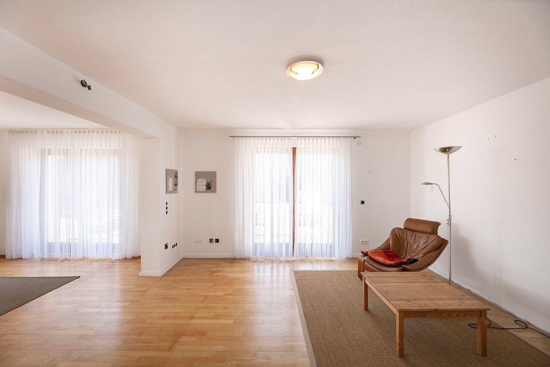 Immobilienangebot - Illertissen - Alle - Raum für Leben, Arbeit & Träume – 
Ihr Familien-& Geschäftssitz am Ortsrand