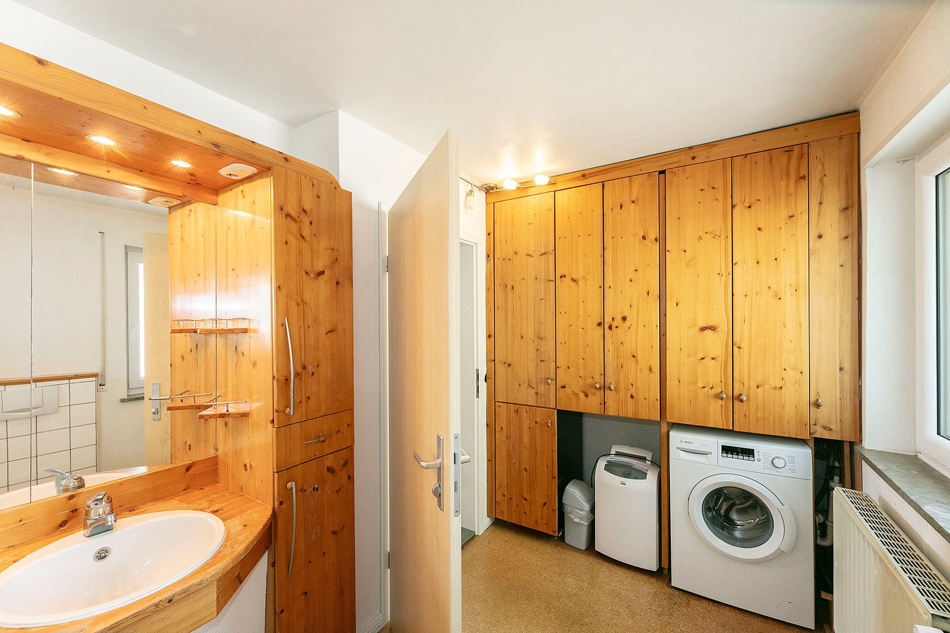 Immobilienangebot - Illertissen - Alle - Raum für Leben, Arbeit & Träume – 
Ihr Familien-& Geschäftssitz am Ortsrand