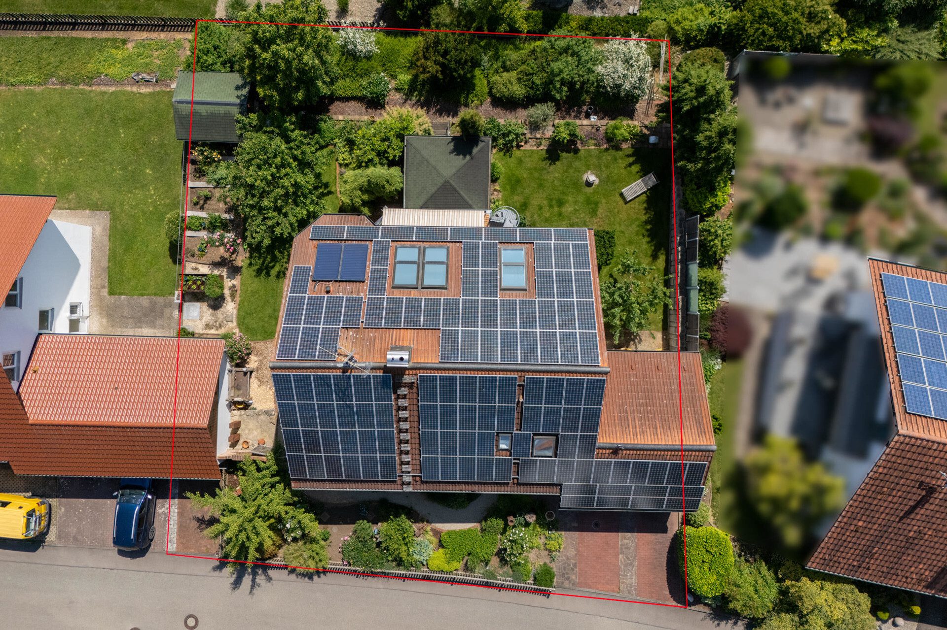 Immobilienangebot - Rammingen - Alle - Einfamilienhaus mit Traumgarten – Ihr grünes Paradies wartet!