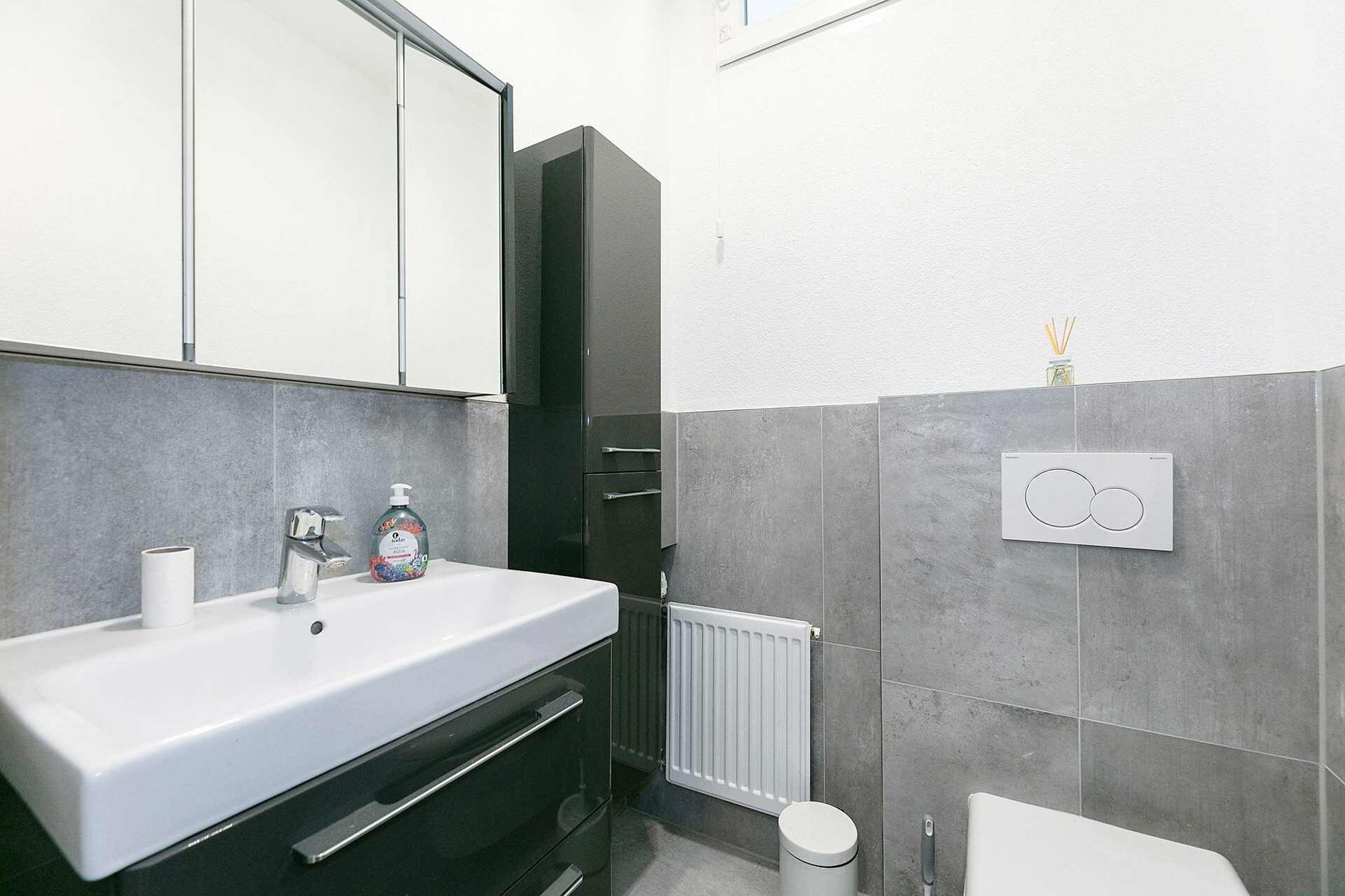 Immobilienangebot - Pfaffenhofen an der Roth - Alle - -PROVISIONSFREI- Saniertes RMH am Ortsrand, Leben im Einklang mit der Natur