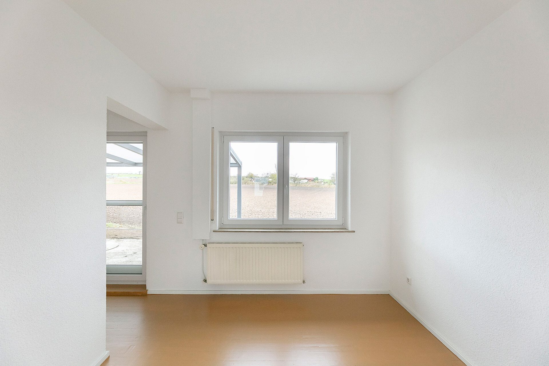 Immobilienangebot - Pfaffenhofen an der Roth - Alle - -PROVISIONSFREI- Saniertes RMH am Ortsrand, Leben im Einklang mit der Natur