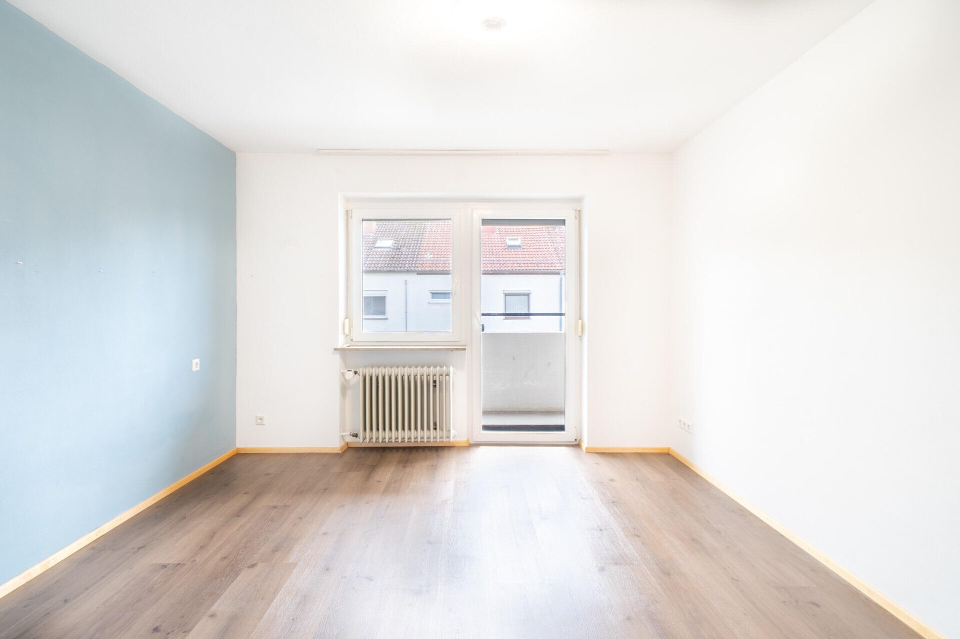 Immobilienangebot - Neu-Ulm / Holzschwang - Alle - Platz für alle! Flexible Nutzung dank großem Dachstudio