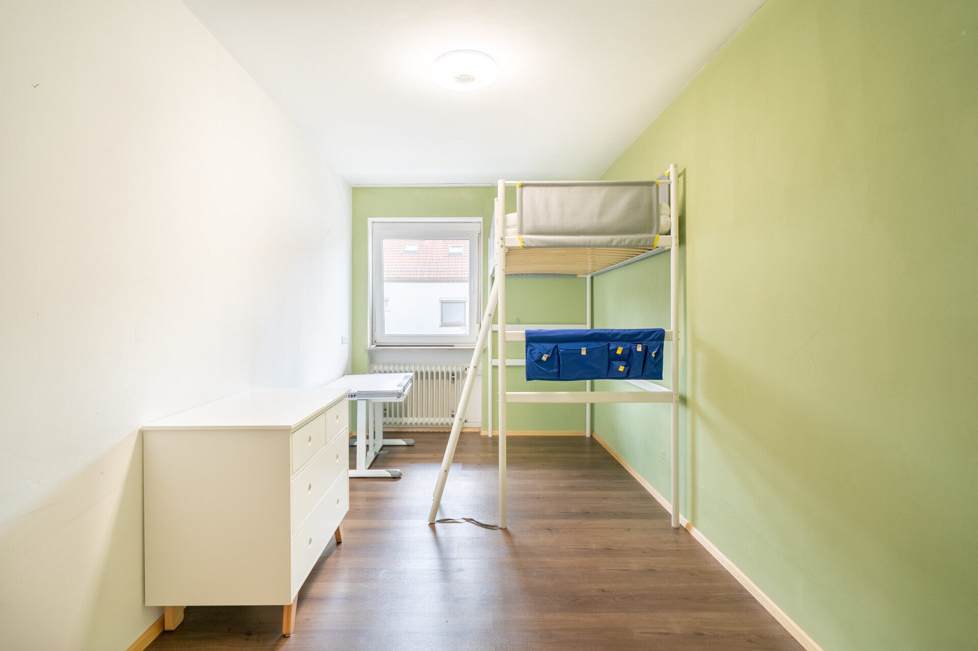 Immobilienangebot - Neu-Ulm / Holzschwang - Alle - Platz für alle! Flexible Nutzung dank großem Dachstudio