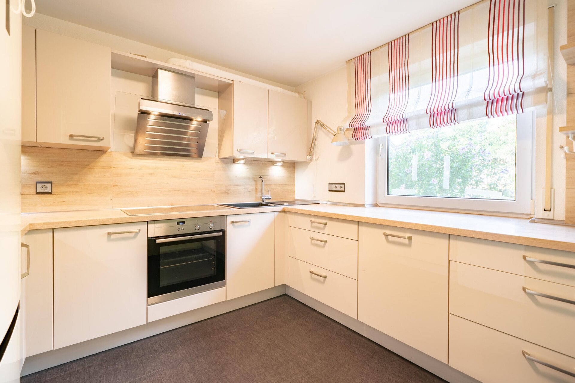 Immobilienangebot - Neu-Ulm / Holzschwang - Alle - Platz für alle! Flexible Nutzung dank großem Dachstudio