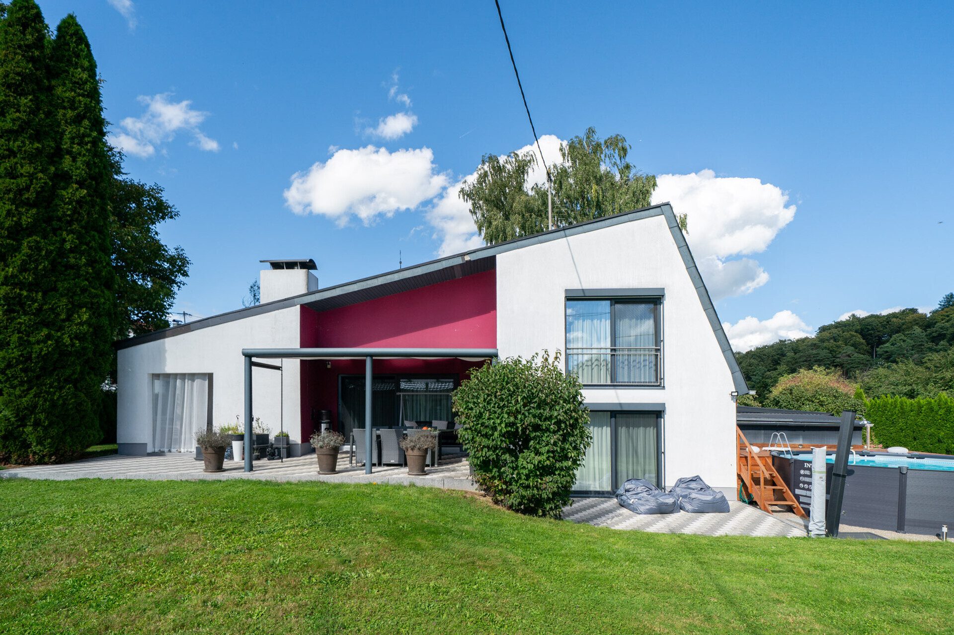 Immobilienangebot - Buch - Alle - Modernisiertes Familien-Zuhause im Grünen