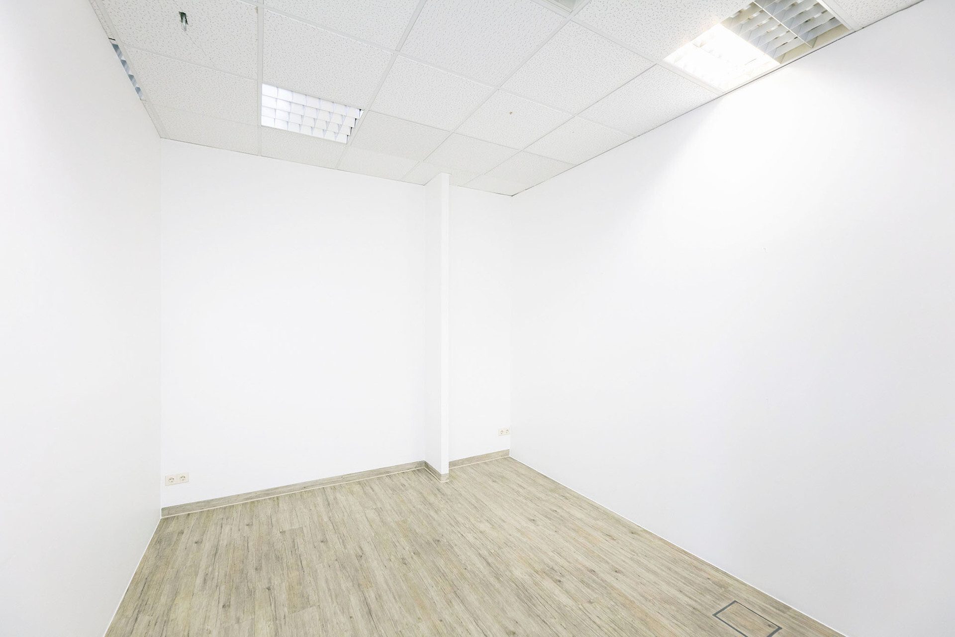 Immobilienangebot - Neu-Ulm - Alle - Schickes Ladengeschäft am Petrusplatz