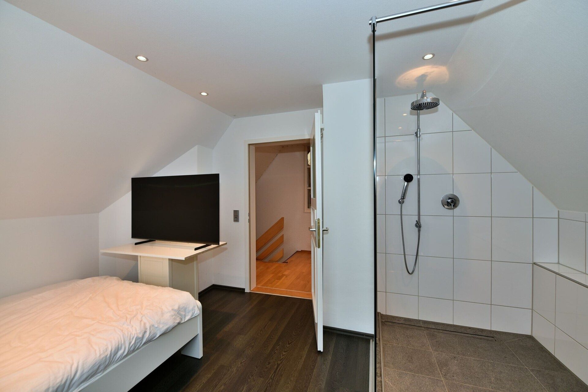 Immobilienangebot - Laichingen / Machtolsheim - Alle - Charmantes Einfamilienhaus top ausgestattet