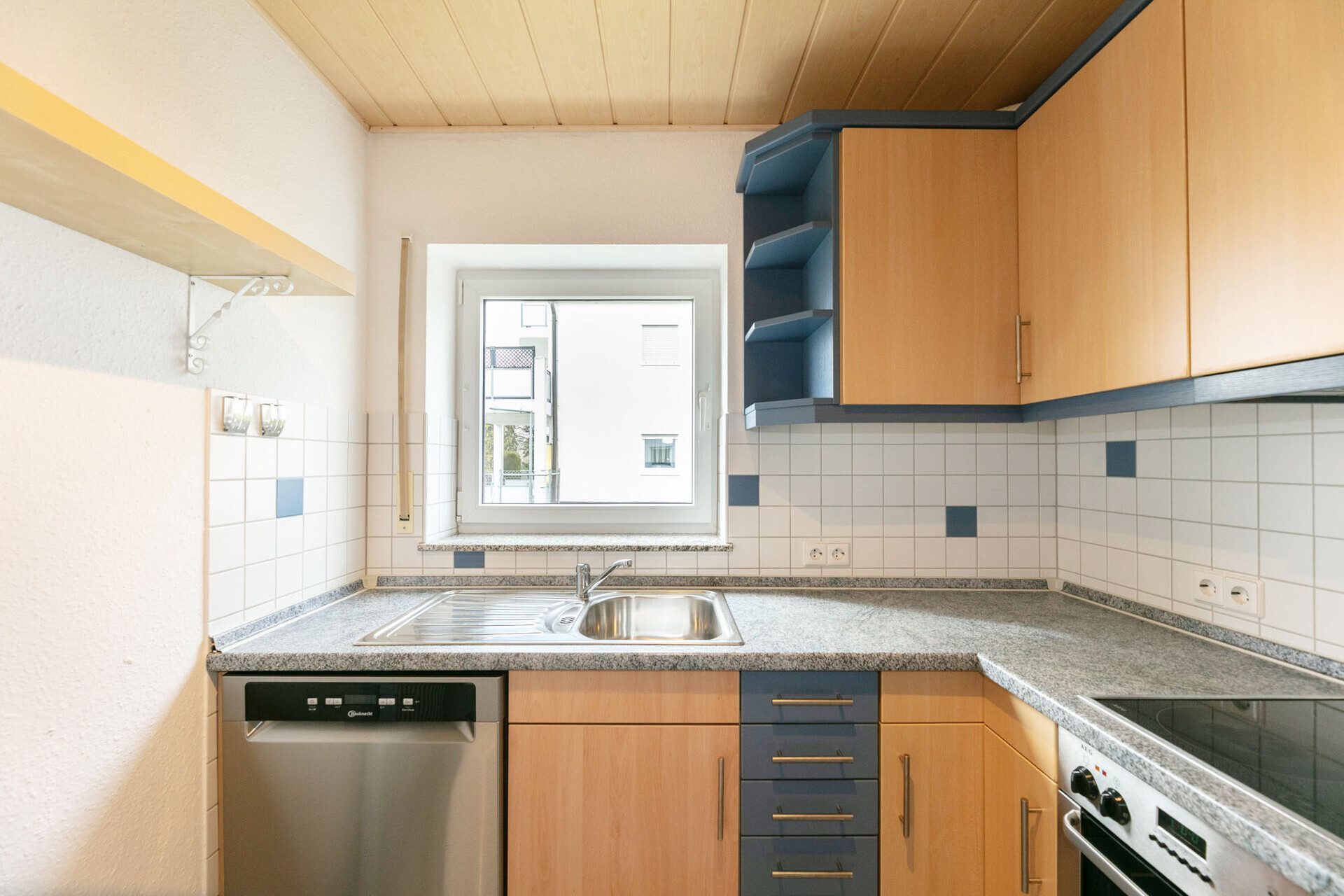 Immobilienangebot - Neu-Ulm/Burlafingen - Alle - Helle 3-Zimmer-Wohnung im Erdgeschoss mit Balkon und direktem Gartenzugang