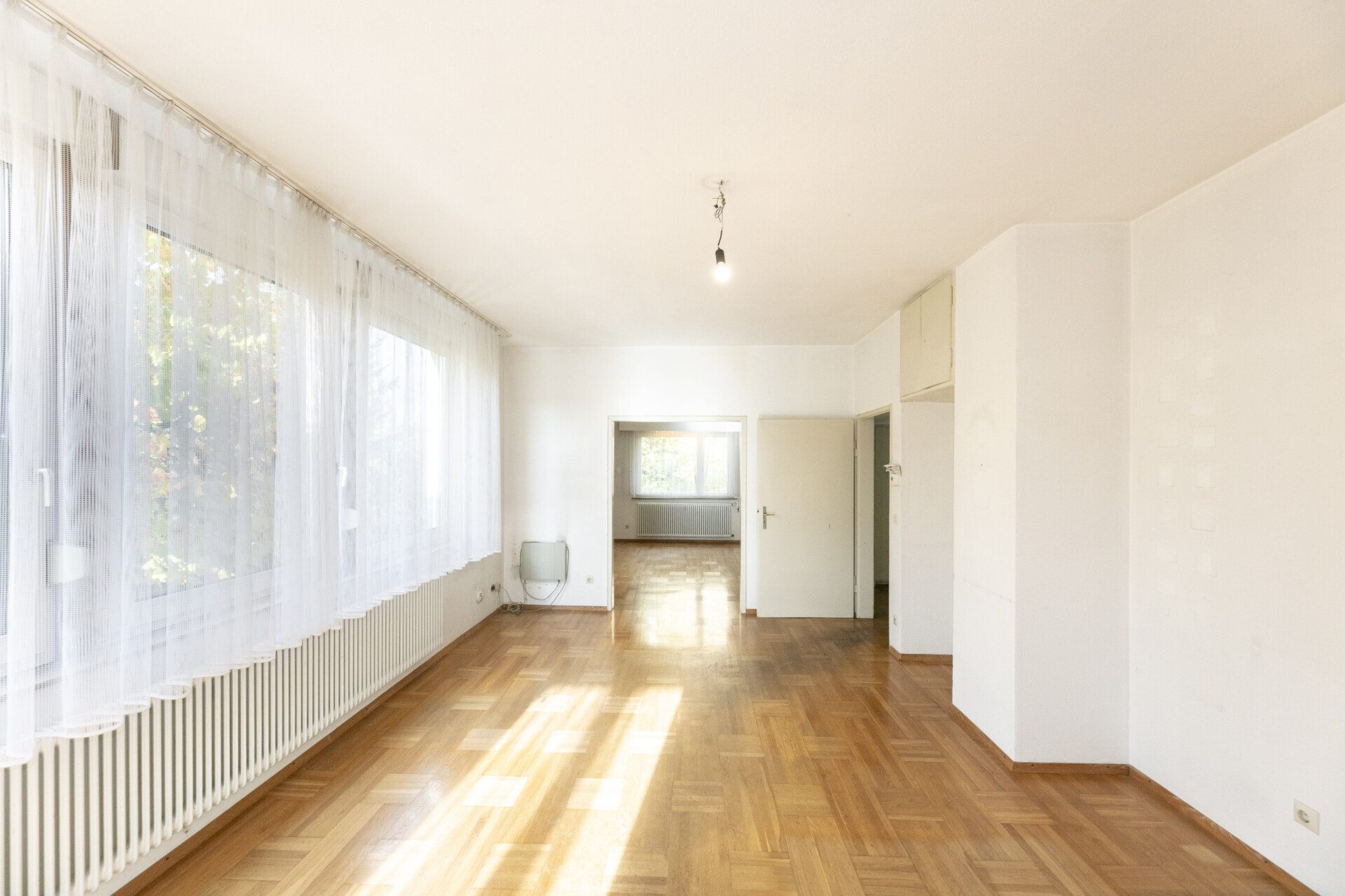 Immobilienangebot - Blaustein / Herrlingen - Alle - Schmuckstück mit viel Platz und großem Grundstück