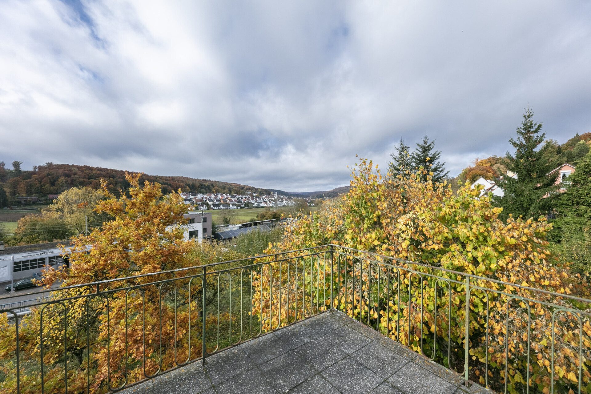 Immobilienangebot - Blaustein / Herrlingen - Alle - Schmuckstück mit viel Platz und großem Grundstück