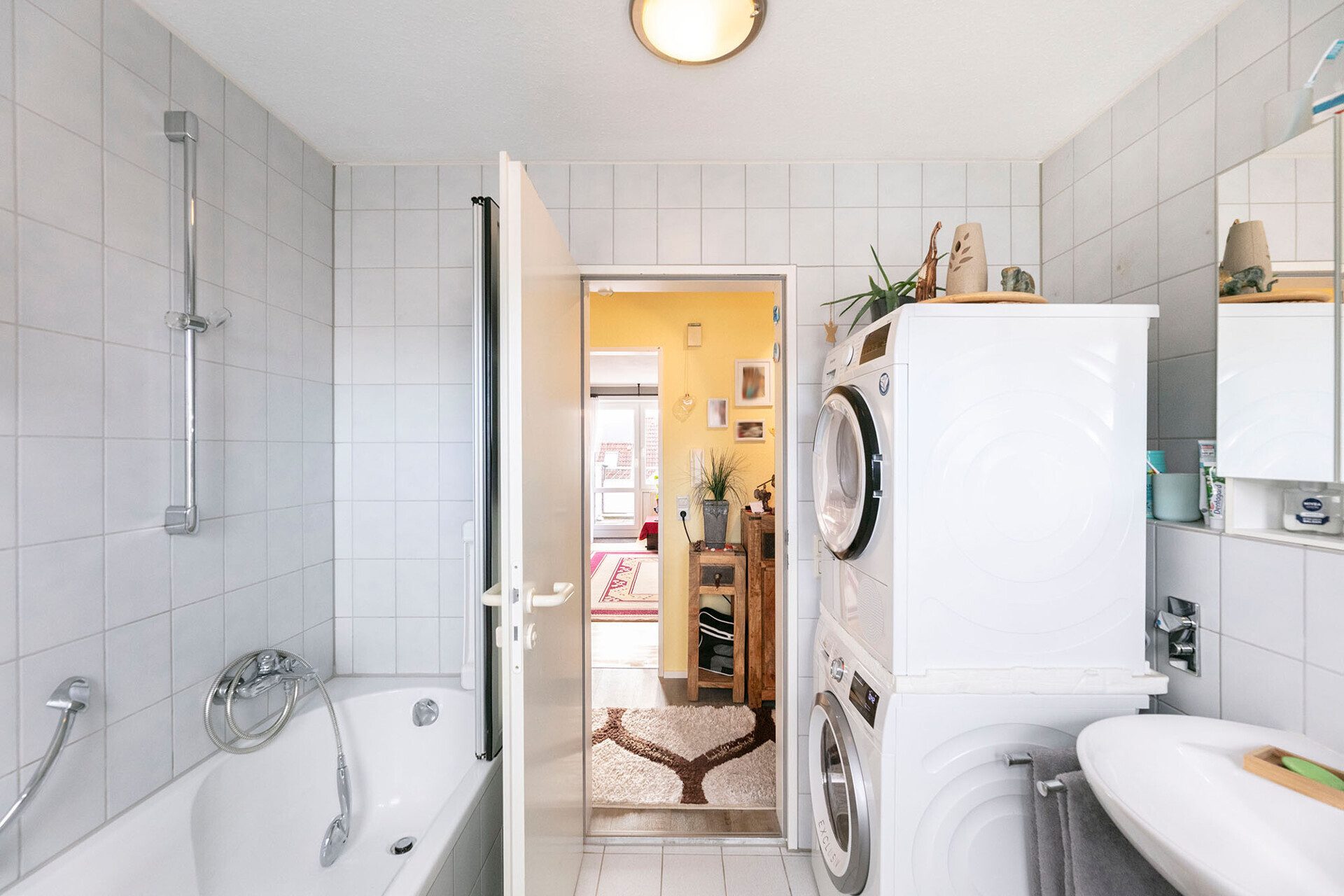 Immobilienangebot - Blaustein/Herrlingen - Alle - Dachgeschosswohnung mit Charme - einziehen und wohlfühlen