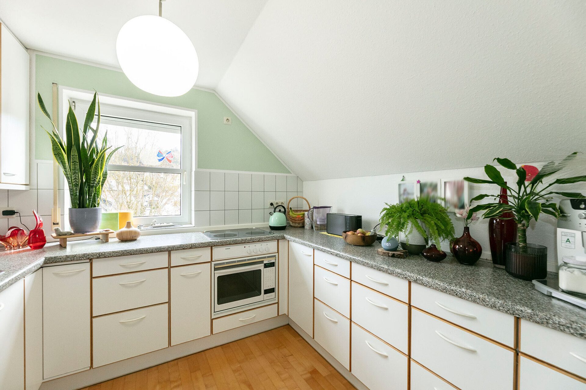 Immobilienangebot - Blaustein/Herrlingen - Alle - Dachgeschosswohnung mit Charme - einziehen und wohlfühlen