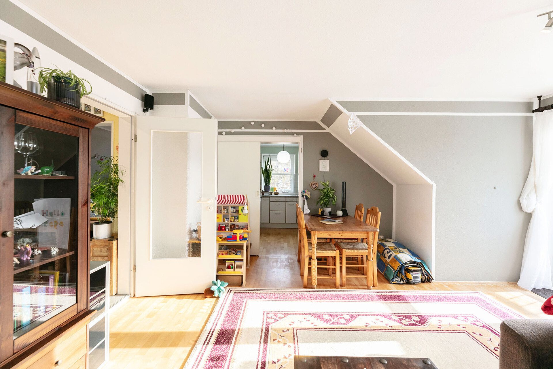 Immobilienangebot - Blaustein/Herrlingen - Alle - Dachgeschosswohnung mit Charme - einziehen und wohlfühlen