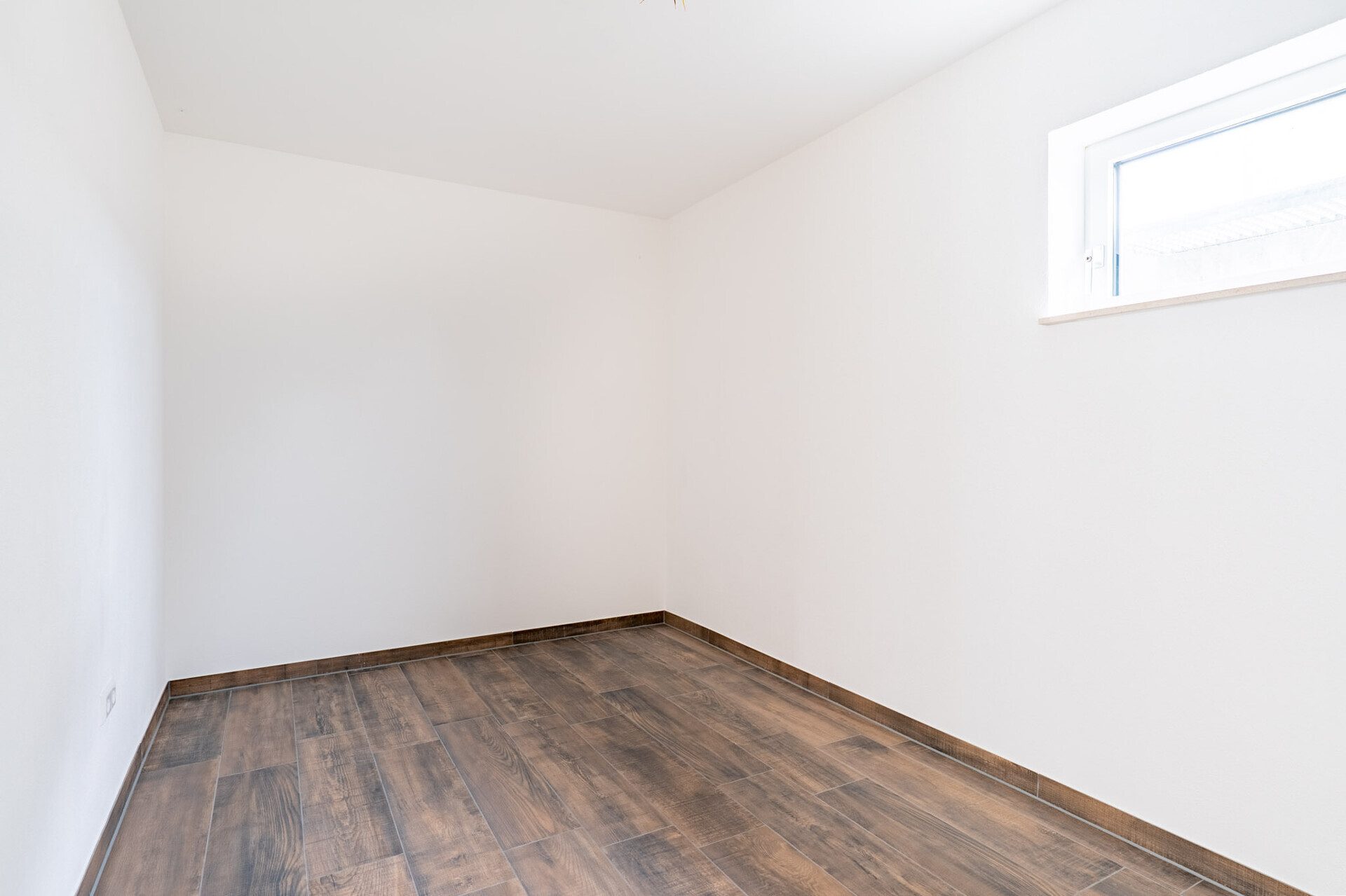 Immobilienangebot - Dornstadt - Alle - Gemütliches Wohnen mit Garten – 2-Zimmer-Souterrainwohnung