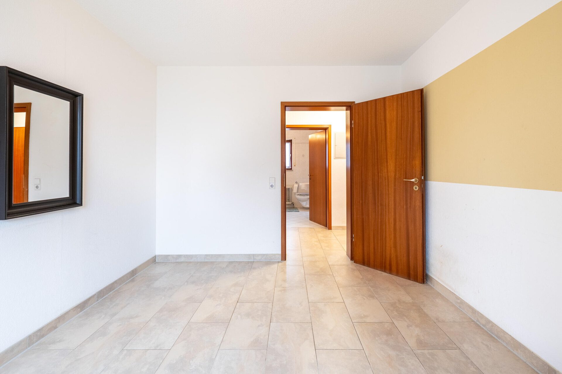 Immobilienangebot - Dornstadt / Tomerdingen - Alle - 117 m² Wohnkomfort 
EG-Wohnung mit Garage und privatem Garten