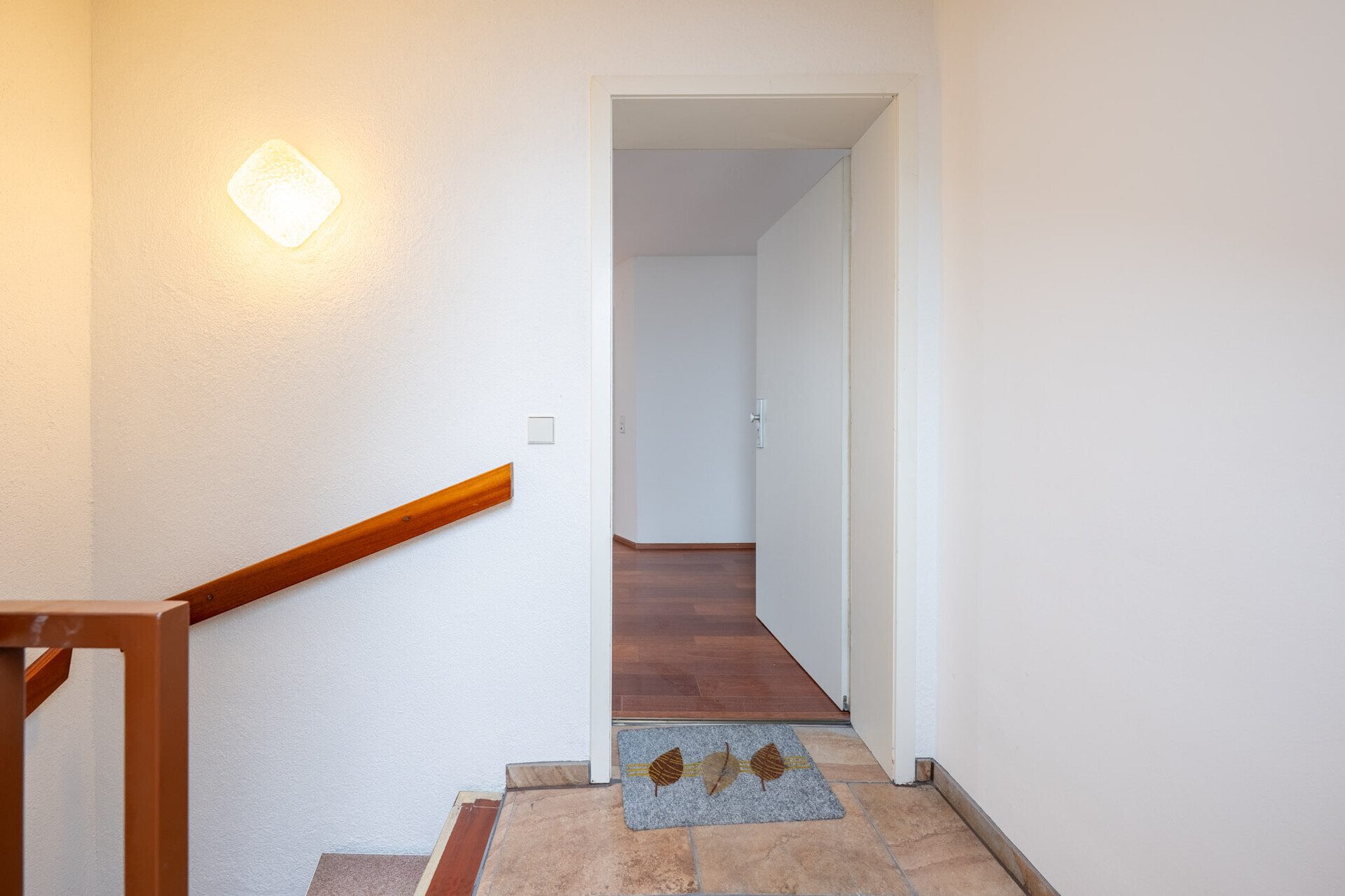 Immobilienangebot - Dornstadt / Tomerdingen - Alle - Traumhafte Dachgeschosswohnung mit Dachterrasse & eigenem Garten