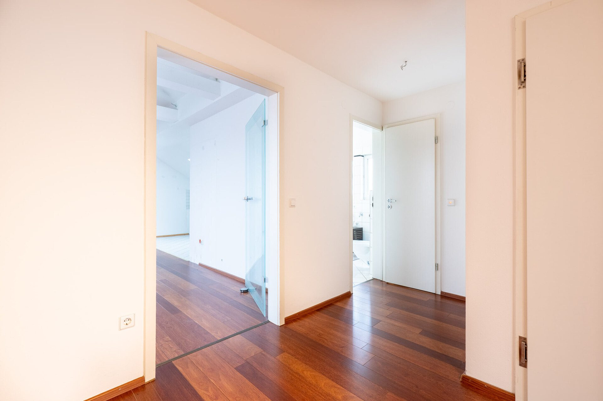 Immobilienangebot - Dornstadt / Tomerdingen - Alle - Traumhafte Dachgeschosswohnung mit Dachterrasse & eigenem Garten